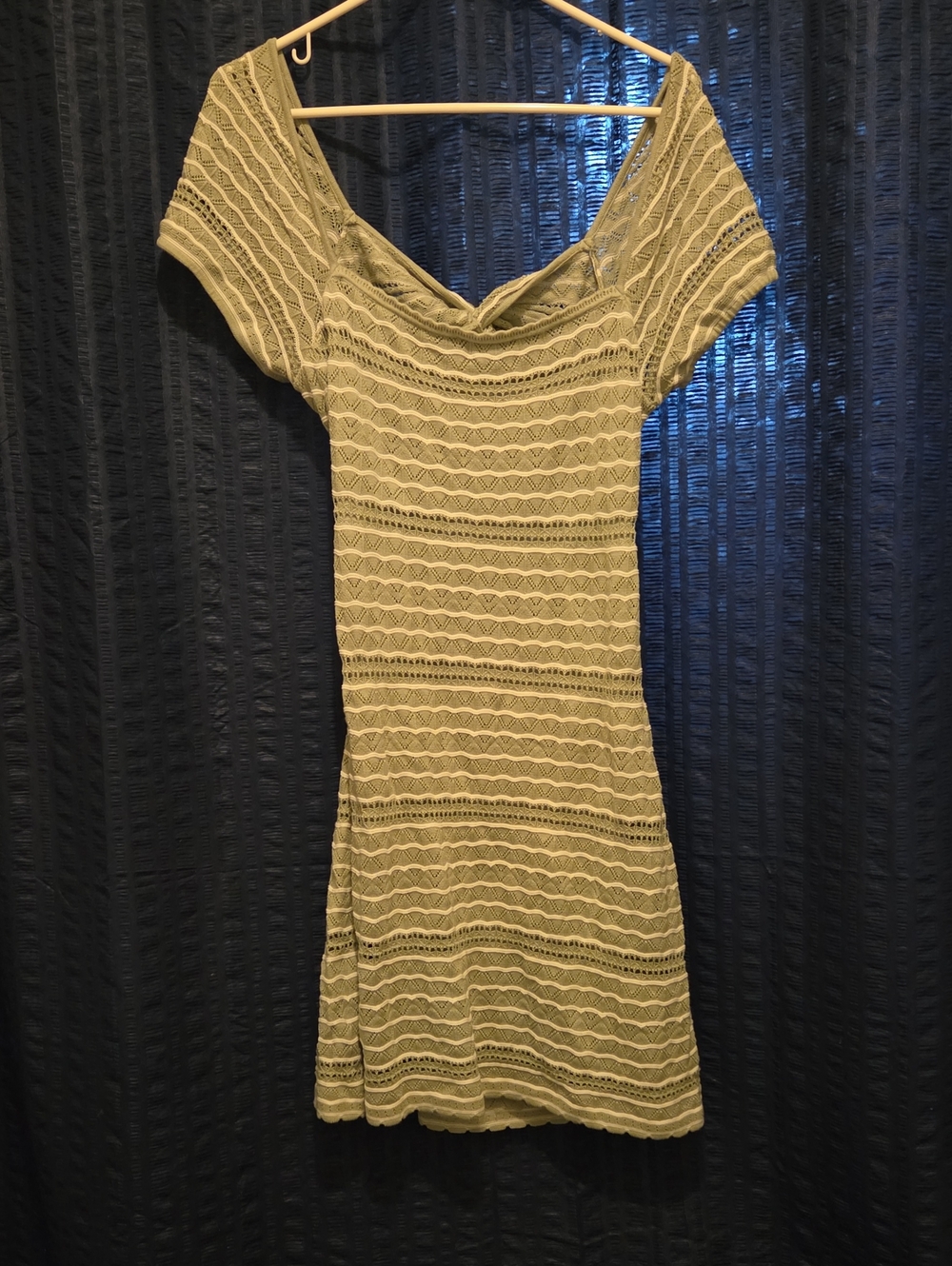 Hollister Knit Short Sleeve Scoop Neck Dress in Sage Green Nwot Size XL